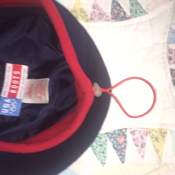 ROOTS Olympic Official 2002 Winter USA Beret - Picture 7 of 10